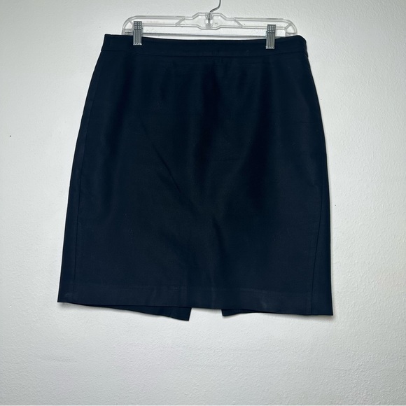 J. Crew 100% Cotton Black Pencil Skirt With Back Open and Zipper in Size 8 - Picture 2 of 10
